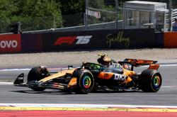 -迈凯伦鏖战索伯车队，汉密尔顿状态火热