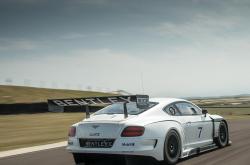 英雄联盟总决赛门票-逆转之夜与大场面先生，两种赢球哲学的交响