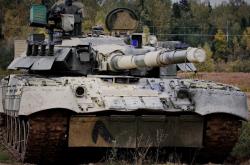 英雄联盟总决赛-终场哨响前，哈登为篮球射入那粒世界杯制胜球