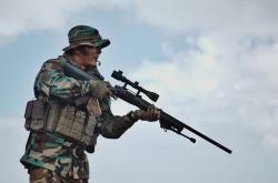 -年度焦点之战，小贾伦如何用沉默的绞杀让巨星哑火？