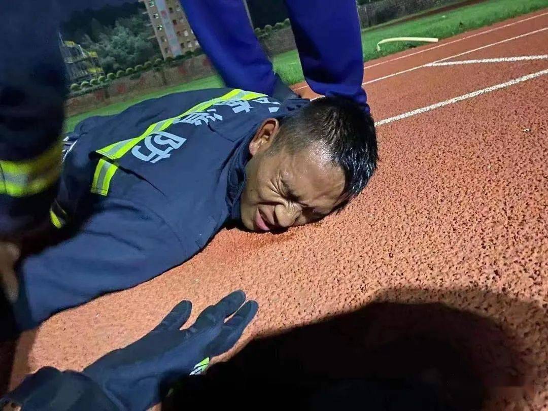 关于刻苦训练之下,运动员的身影绽放闪光的信息 关于刻苦训练之下,运动员的身影绽放闪光的信息