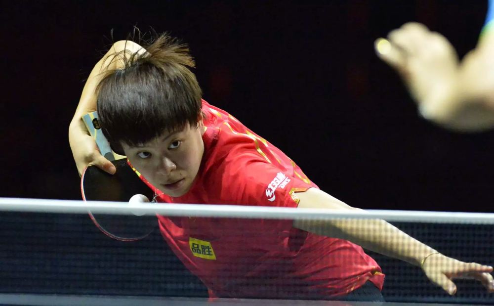 强手如林争夺桂冠,风起云涌的比赛场面的简单介绍 强手如林争夺桂冠,风起云涌的比赛场面的简单介绍