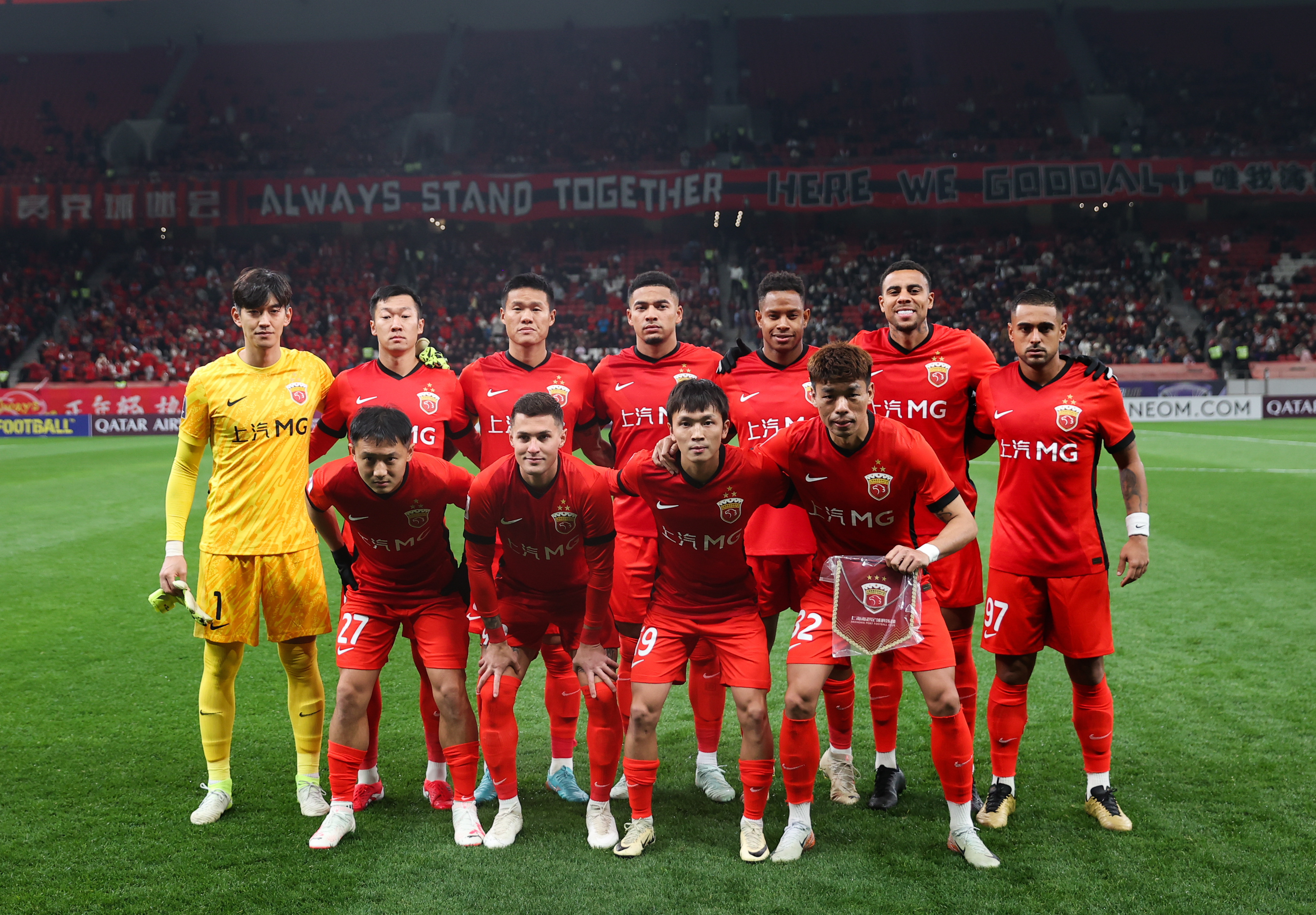 里昂队在联赛中连胜迈向总冠军