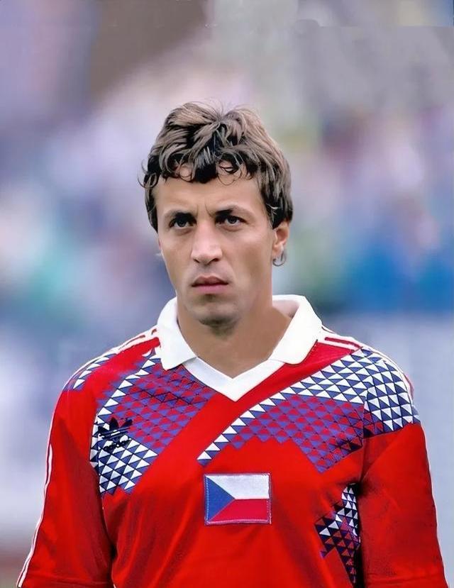 包含斯洛伐克国家队小胜一筹,晋级淘汰赛的词条 包含斯洛伐克国家队小胜一筹,晋级淘汰赛的词条