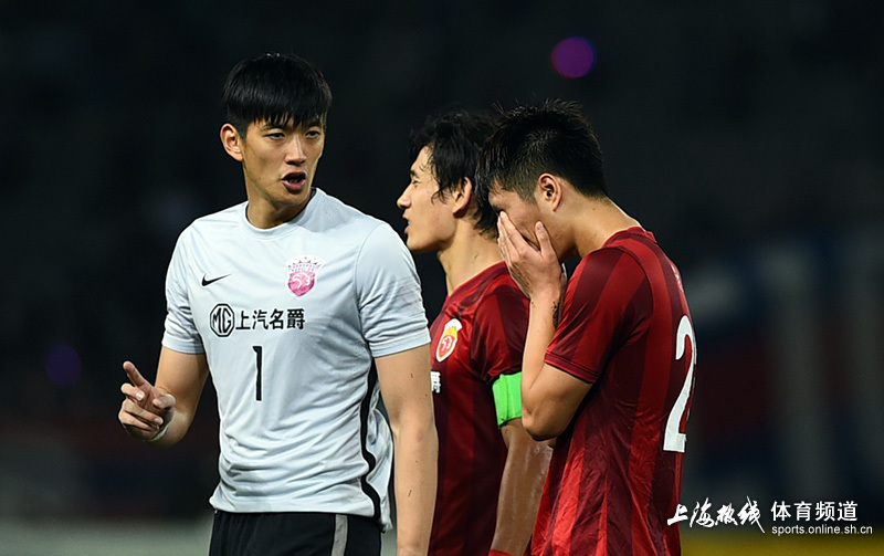 雷恩队客场惜败,近期战绩起伏不定 雷恩队客场惜败,近期战绩起伏不定